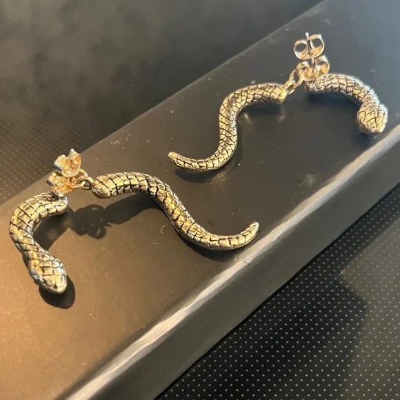 Betsy Johnson Snake Earrings - Picture 2 of 2